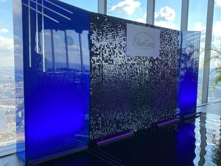 Фотозона секционная с пайетками Фотозона секционная с пайетками