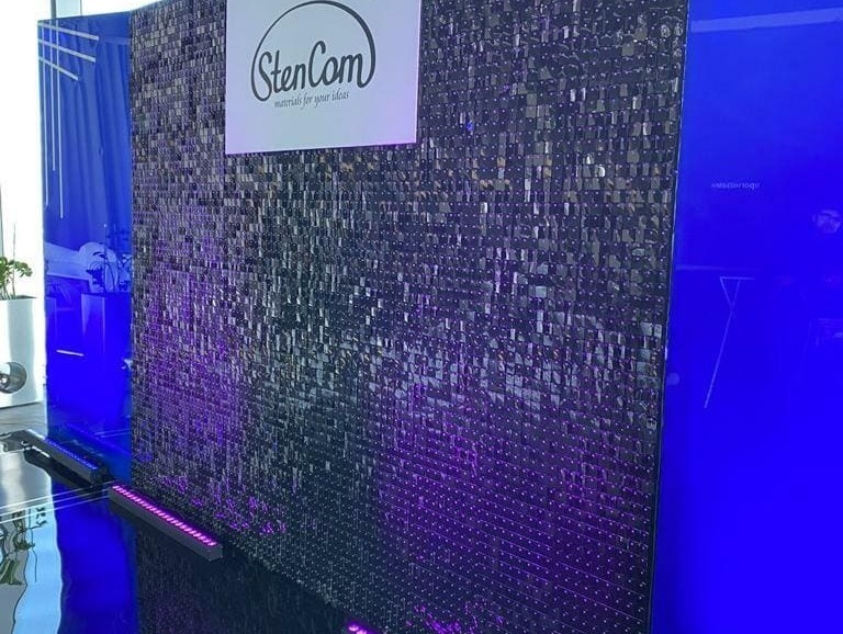 Фотозона секционная с пайетками Фотозона секционная с пайетками