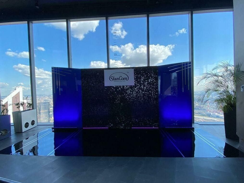 Фотозона секционная с пайетками Фотозона секционная с пайетками